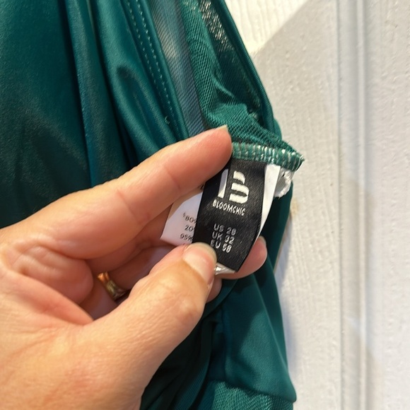 NWT! Bloomchic Green Knotted Back Mesh Insert Swim Dress One Piece Swimsuit 28 - Picture 4 of 11